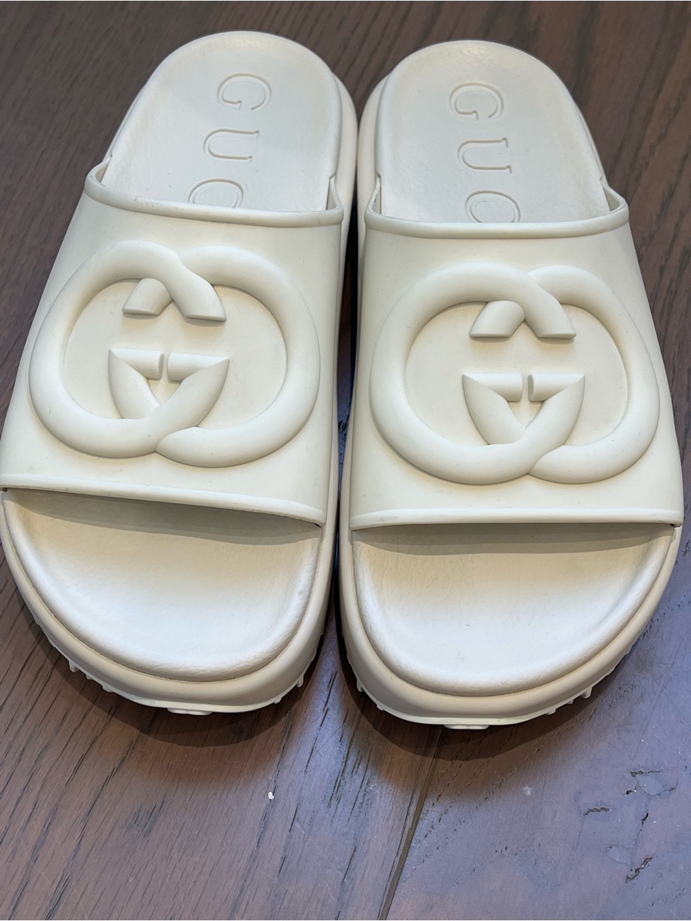 Gucci Rubber Logo Slide Sandals Off-White Ivory
